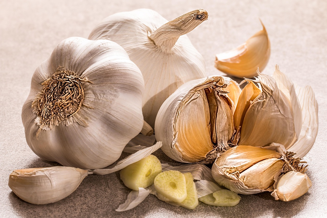 Crush Colds with Garlic: The Stinky Superfood’s Secret Elixir